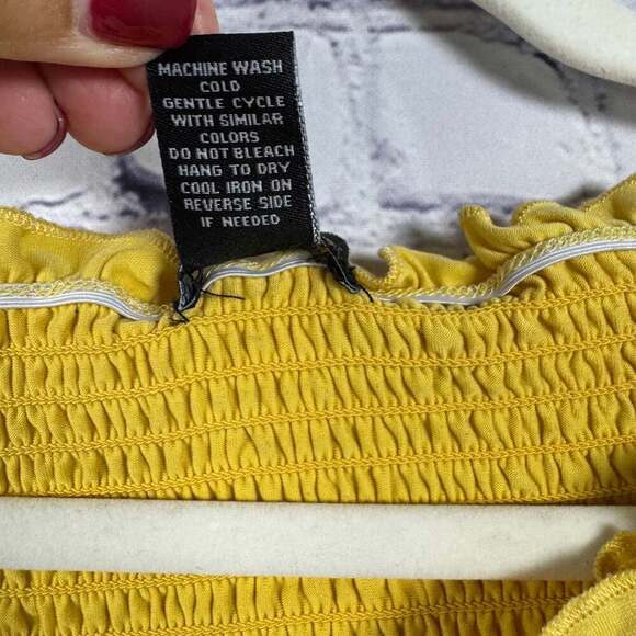 Rue 21 Y2K Yellow Smocked Off-the-Shoulder Crop Top Size XL - Picture 6 of 7